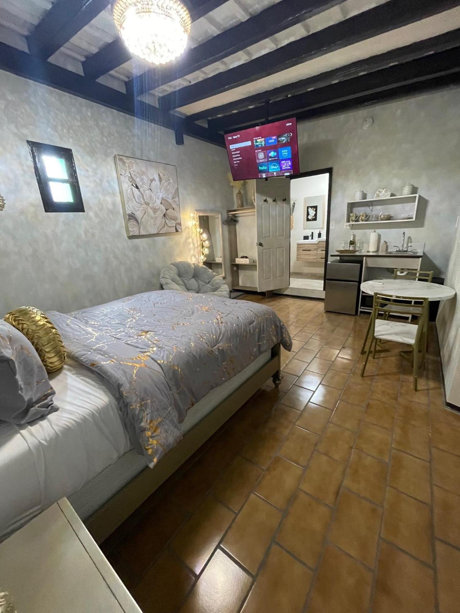 The Suites & Vintage Apartment At Casa Of Essence In Heart Of Old ซานฮวน ภายนอก รูปภาพ